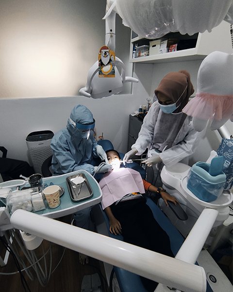 drg. Anisa Putri Maharani, Sp.KGA, dokter gigi spesialis kedokteran gigi anak